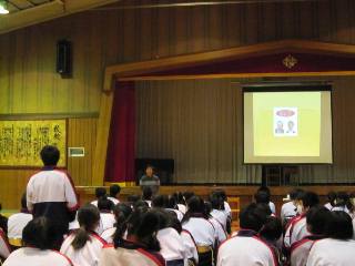 西初石中学校でたばこに関する講演会