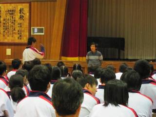 西初石中学校でたばこに関する講演会