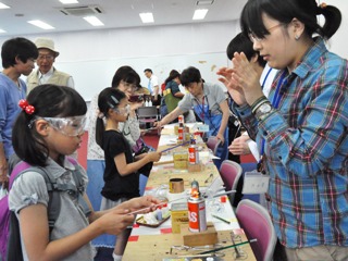 青少年のための科学の祭典