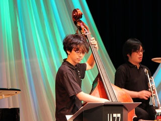 ベースの木村将之さん