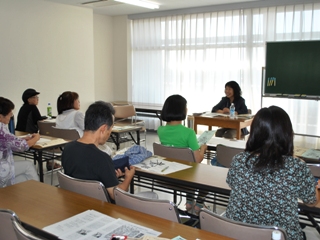 情報紙づくりの基本と男女共同参画について学ぶ講座