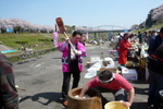 井崎市長も餅つきに参加