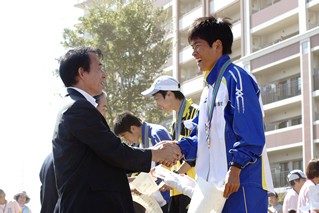 総合1位の上原浩輝さん