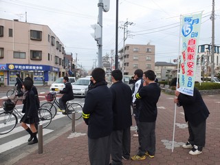 年末は特に事故が増えます