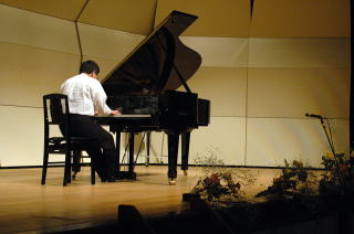 川島さんがピアノコンサート