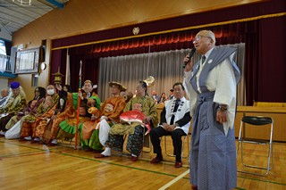 宇佐見会長が行事を説明