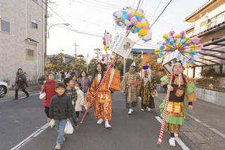 七福神が住宅街を練り歩く