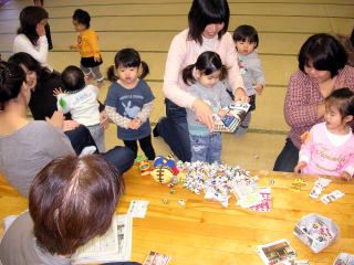 たくさんの親子が参加して