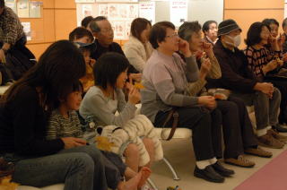 親子連れなどがたくさん来場