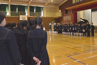 南流山中の生徒による歓迎の歌