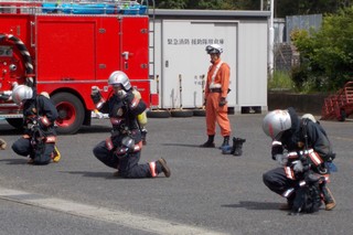 防火衣・空気呼吸器着想訓練