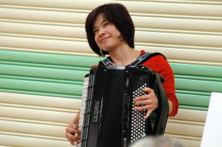 岩城さんのアコーディオンの演奏