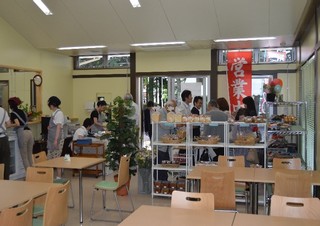 レストランもオープン