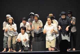 沢賢治の「風の又三郎」を小池博史さんの指導や演出で公演