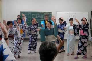 藤間先生の日本舞踊も披露