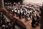 中学生のための吹奏楽ワークショップに300人の中学生が集合