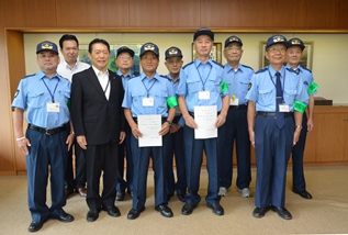 市長とパトロール隊の皆さん