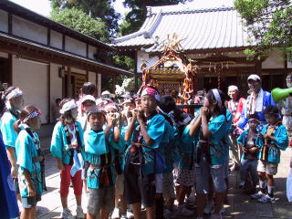 香取神社から宮出し