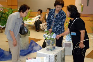 プレゼント用の生け花も