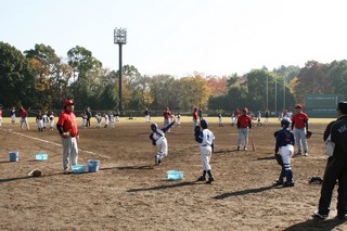 真剣に指導を受ける子どもたち