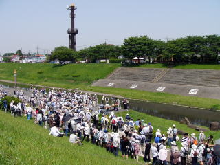 420人が参加