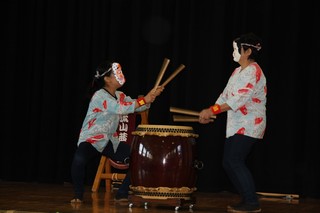 流山茜太鼓の女性による和太鼓演奏