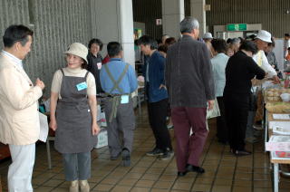 障害者関係団体によるバザー