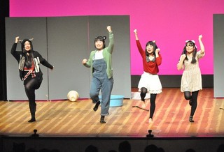 写真：高校生による演劇