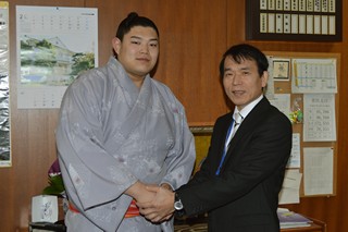 阿炎関と後田教育長