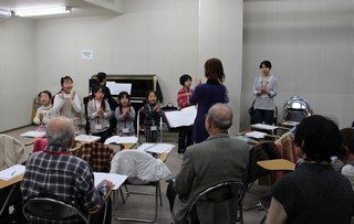 混声合唱団の皆さんが合流