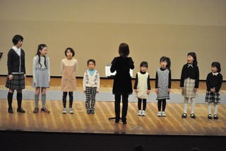 児童合唱団の発表