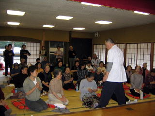 健康の秘訣を学ぶ