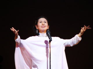 透き通るような歌声を披露してくれた木村弓さん