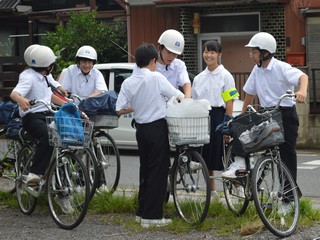 生徒会長の石井さん