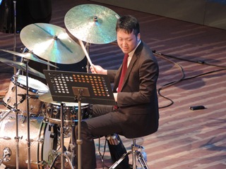 ドラムの木村紘さんの写真