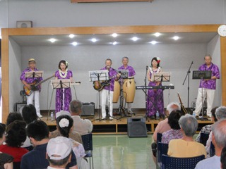 演奏の様子の写真