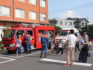 消防車の展示の写真