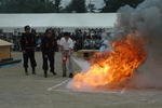 消火器による消火訓練