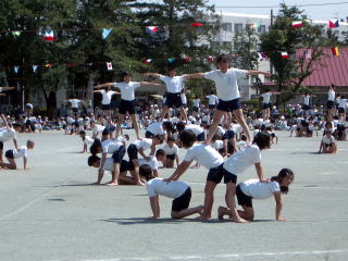 初夏のさわやかな陽気に運動会