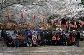 八木南団地でお花見会を楽しみました