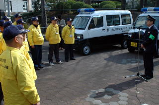 市民安全パトロール車の引渡し式