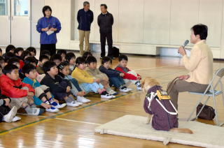 片山さんと盲導犬カーリン