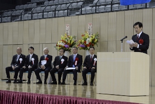祝辞を述べる森田知事の写真