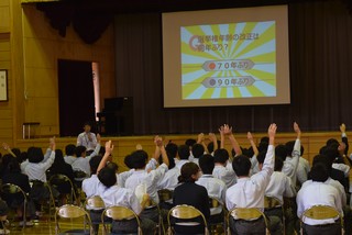 模擬投票会場の様子