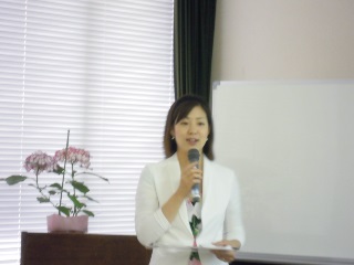講師の松林菜萌子さんの写真
