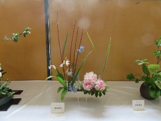 諏佐栄芳さん（池坊）の作品