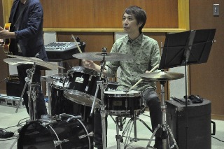 ドラムスの大野孝さんの写真