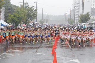 10キロの部のスタートの写真