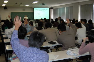 江戸川大学で市長が環境の講義