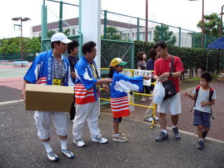 試合開始前に市長も一緒に記念撮影